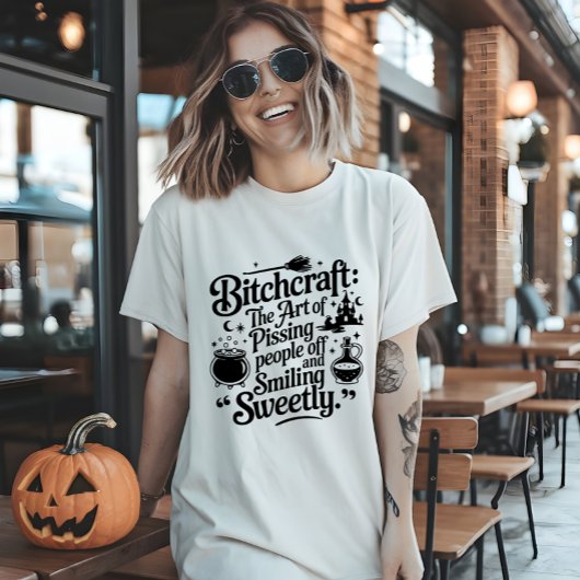 Bitchcraft: de kunst van het pissen van mensen Tri-Blend shirt