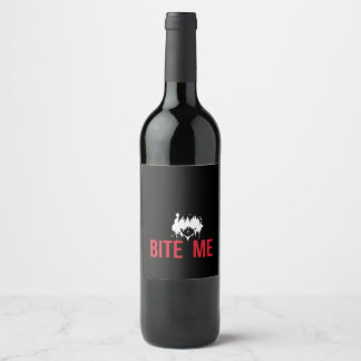 Bite Me: een spookachtige en speelse twist Wijn Etiket
