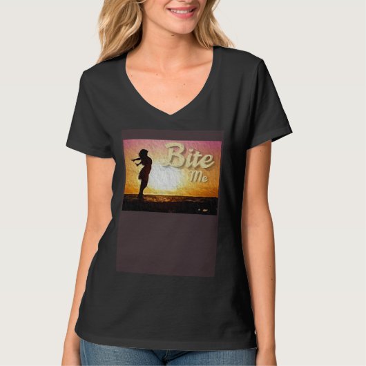 Bite Me Girl on Beach Painting T-shirt (Voorkant)