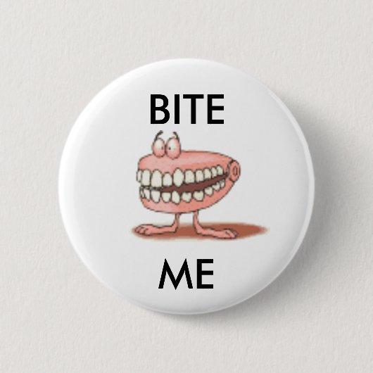 Bite me pin ronde button 5,7 cm (Voorkant)