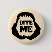 Bite me Quote - Shark Jaws Ronde Button 5,7 Cm (Voorkant)