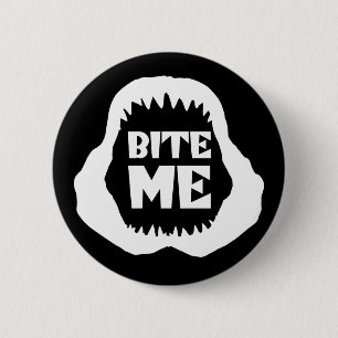 Bite me Quote - Shark Jaws Ronde Button 5,7 Cm