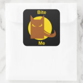 Bite me vierkante sticker (Tas)