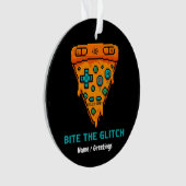  Bite the Glitch Retro 8-Bit Pixel Pizza Gamer  Ornament (voorkant)