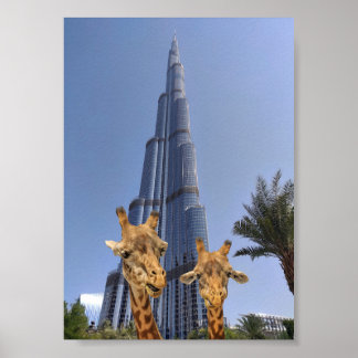 Bizarre Giraffen aan de Burj Khalifa Muurkunst Poster