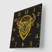 Bizon draagt een zonnebril met een coole uitdrukki vierkante klok (Hoek)