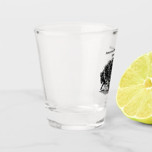 Bizonkudde laadt door het water in Natuur Shot Glas (Links)