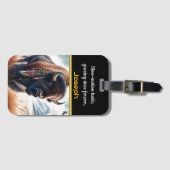 Bizons grazend in bergvallei bagagelabel (Voorkant (horizontaal))