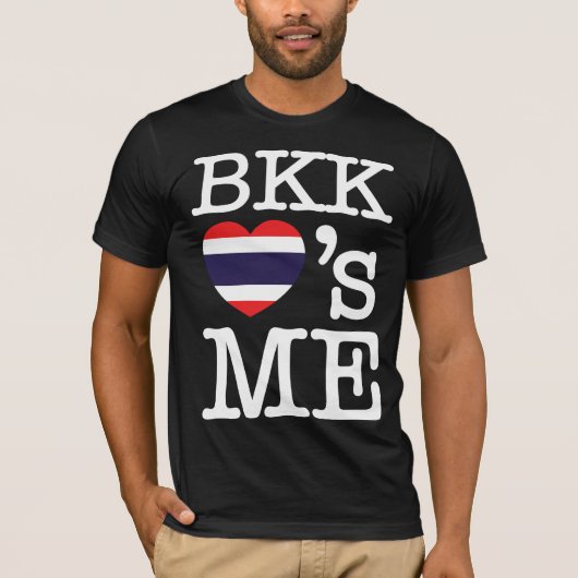 BKK LOVE'S ME T-SHIRT (Voorkant)