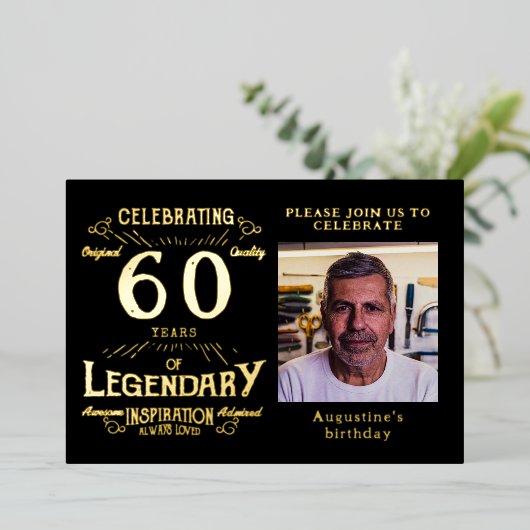 Black 60th Birthday  Gold Folie Uitnodiging (Staand Voorkant)