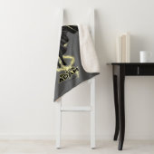 Black Adam Lightning Silhouette Graphic Sherpa Deken (In situ)