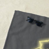 Black Adam Lightning Silhouette Graphic Strandlaken (In situ)