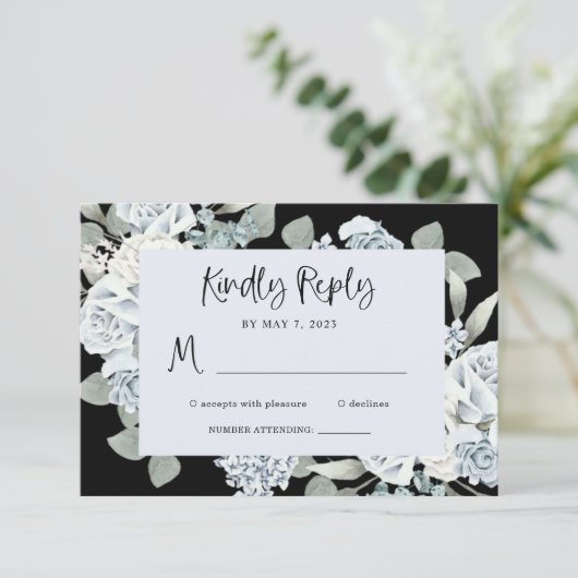 Black and Dusty Blue Floral | Waterverf bruiloft RSVP Kaartje (Staand voorkant)