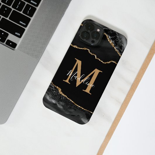 Black and Gold Agate Geode Monogram iPhone Hoesje
