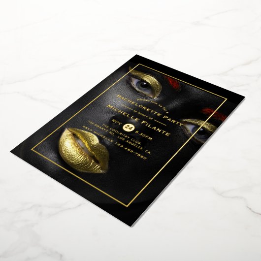 Black and Gold Bachelorette Party Folie Uitnodiging (Gedraaid)