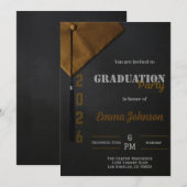 Black and Gold Class of 2026 Graduation invitation Kaart (Voorkant / Achterkant)