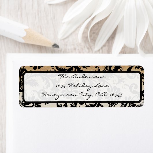 Black and Gold Damask Swirls Weddenlabel Etiket (Insitu)