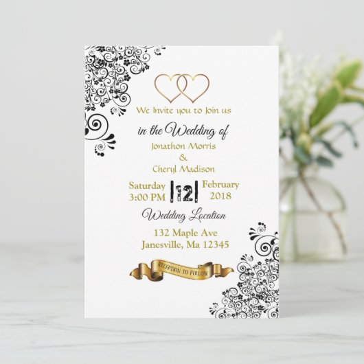 Black and Gold Hearts bruiloft uitnodigingen (Staand voorkant)