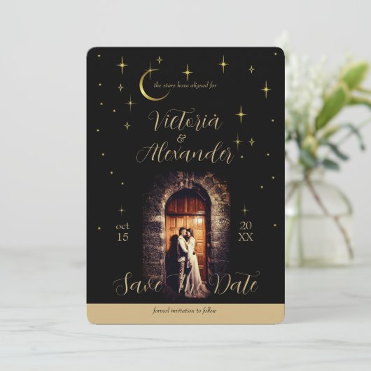 Black and Gold Script Modern Moody Whimsigoth  Save The Date (Staand voorkant)