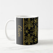 Black and Gold Snowflakes Christmas Mug with Name Koffiemok (Links)