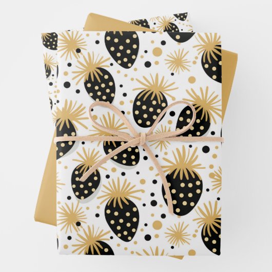 Black and Gold Strawberry Pattern Inpakpapier Vel (In situ)