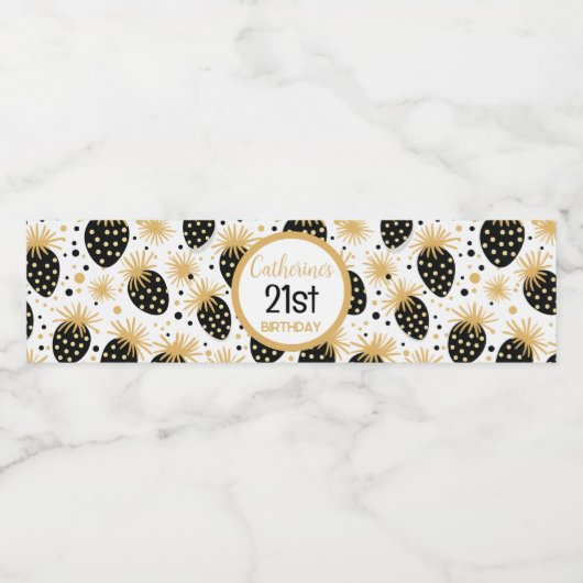 Black and Gold Strawberry Pattern Waterfles Etiket (Enkel label)