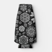 Black And Gray Retro Floral Art Seamless Pattern Flesjeskoeler (Voorkant)