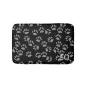 Black and Grey Paw Print Pattern Bath Mat (Voorkant)