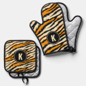 Black and Orange Tiger Stripes Monogram Ovenwant & Pannenlap Set (Voorkant / Achterkant)