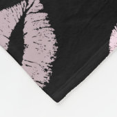 Black and Pink Kisses Fleece Deken (Hoek)