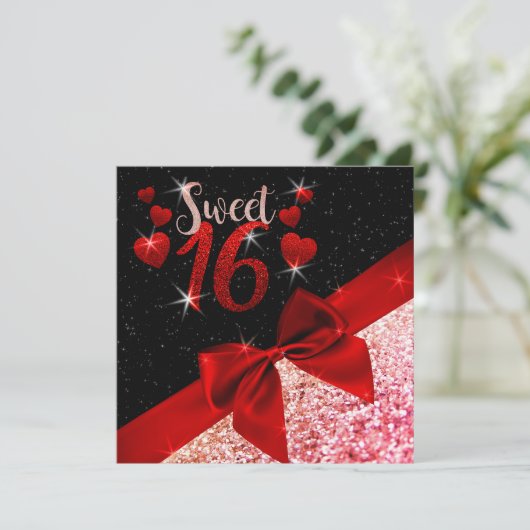 Black and Red Glittery Sweet 16 Invite Kaart (Staand voorkant)