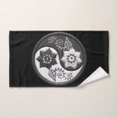 Black and Silver Floral Yin Yang Handdoek (Handdoek)