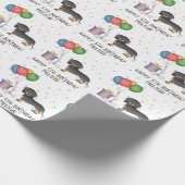 Black and Tan Smooth Coat Dachshund Happy Birthday Cadeaupapier (Hoek)