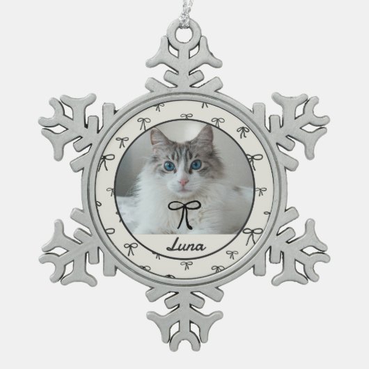 Black and White Cat Photo Snowflake Ornament (Voorkant)