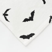 Black And White Cats And Bats Pattern Halloween Fleece Deken (Hoek)