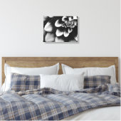 Black and White Dahlia Flower Blossom Canvas Afdruk (Insitu (Slaapkamer))