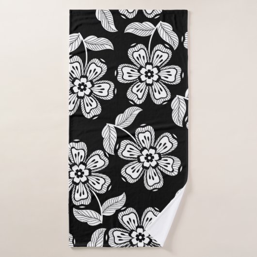 Black and white doodle flower patternblack,abstrac badhanddoek (Badhanddoek)