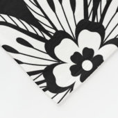Black and white doodle flower patternblack,abstrac fleece deken (Hoek)