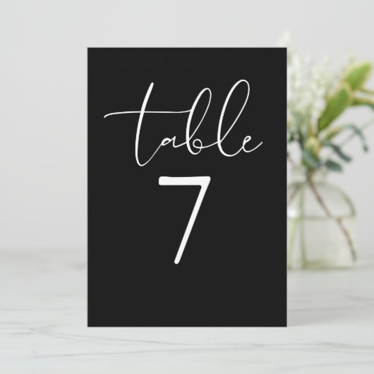 Black And White Elegant Modern Script Table Number Kaart (Staand voorkant)