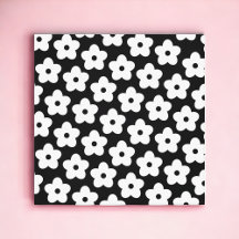 Black and White Flower Y2K Pattern