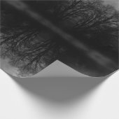 Black and White Full Moon Haunted Halloween Cadeaupapier (Hoek)