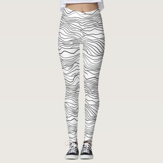 Black and White Hand-Drawn Wavy Line Pattern Leggings (Voorkant)