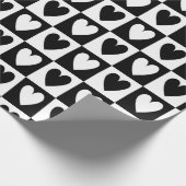 Black and White Hearts Love Valentines Print Cadeaupapier (Hoek)