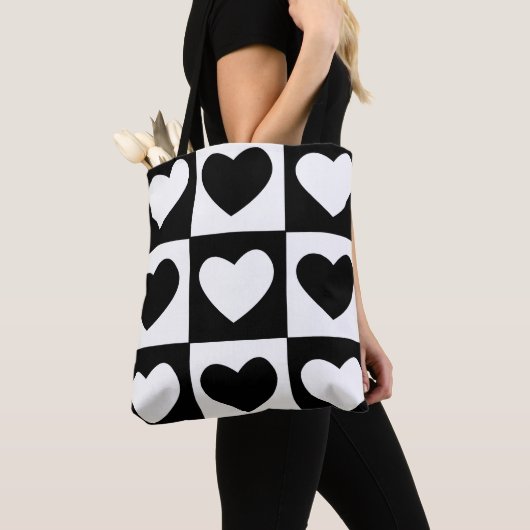 Black and White Hearts Valentijnsdag Pattern Tote Bag (Dichtbij)