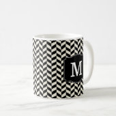 Black and White Herringbone Chevron Pattern Koffiemok (Voorkant rechts)