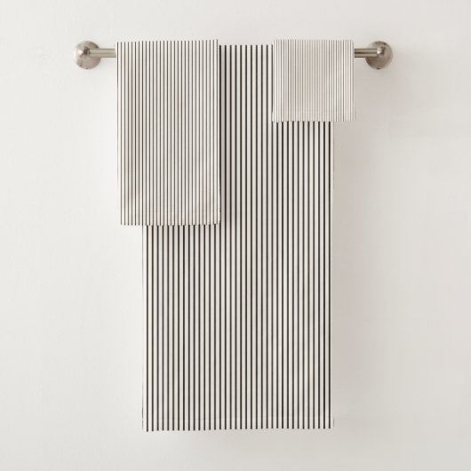 Black and White Ivory Stripes Pattern Retro  Bad Handdoek (Insitu)