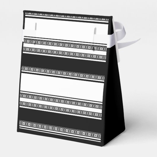 Black and white lace braid and horizontal stripes bedankdoosjes (Achterkant)