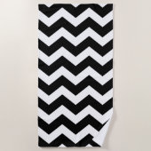 Black and White Large Chevron Pattern Strandlaken (Voorkant)