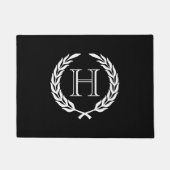 Black and White Laurel Wreath Deurmat (Voorkant)