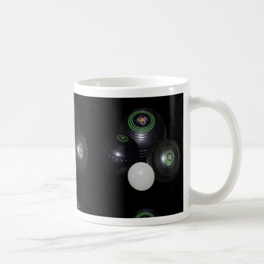 Black and White Lawn Bowls Pattern Koffiemok (Rechts)